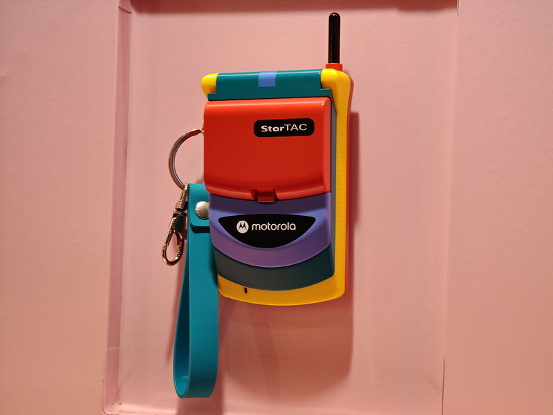 台湾のモトローラポップアップストアでレトロな名機を発見！｜Infoseek