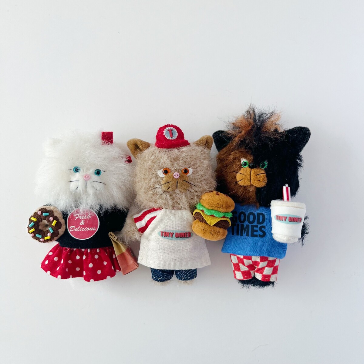 「猫猫猫(にゃんにゃんにゃん)展」作品イメージ