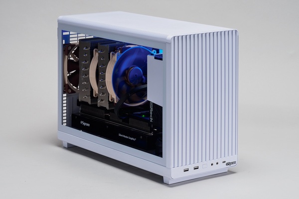 ゲーム最強のRyzen 7 9850X3DとRTX 5070 Tiで4Kプレイもイケる小型