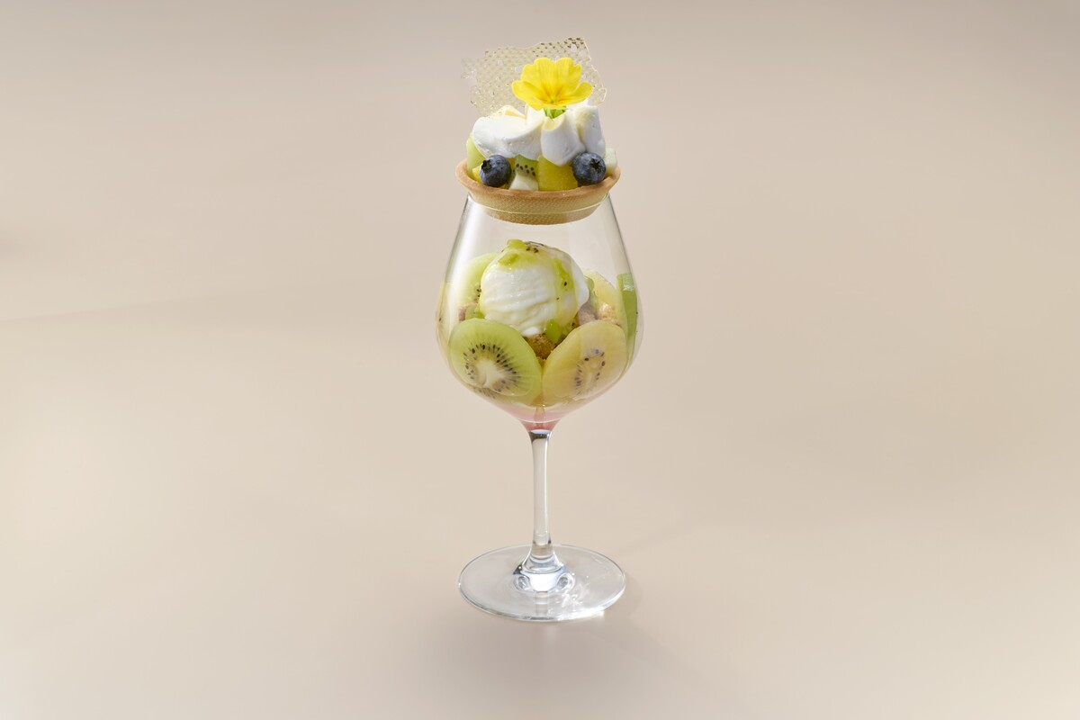 「治一郎 KITTE丸の内店」の「パルフェ・ド・キウイ」