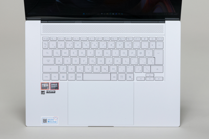 デカいのに軽すぎ！16型ノートPCを毎日持ち歩ける時代きた!! Zenbook