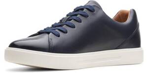 Clarksの本革レザースニーカーが40％オフ、12,538円。大人が履きたい1足