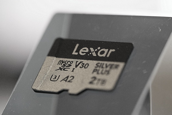 LexarがSILVER PLUS microSD 2TBを発表