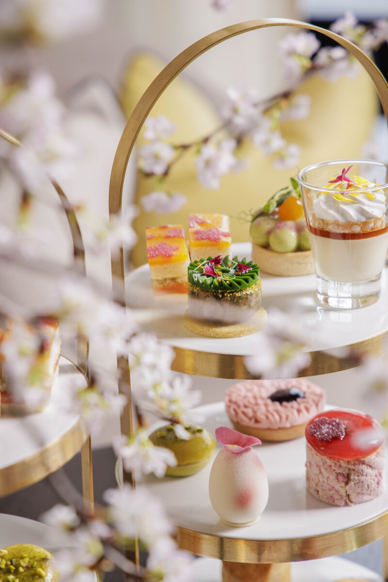 フォーシーズンズホテル東京大手町の「桜スプリングアフタヌーンティー」