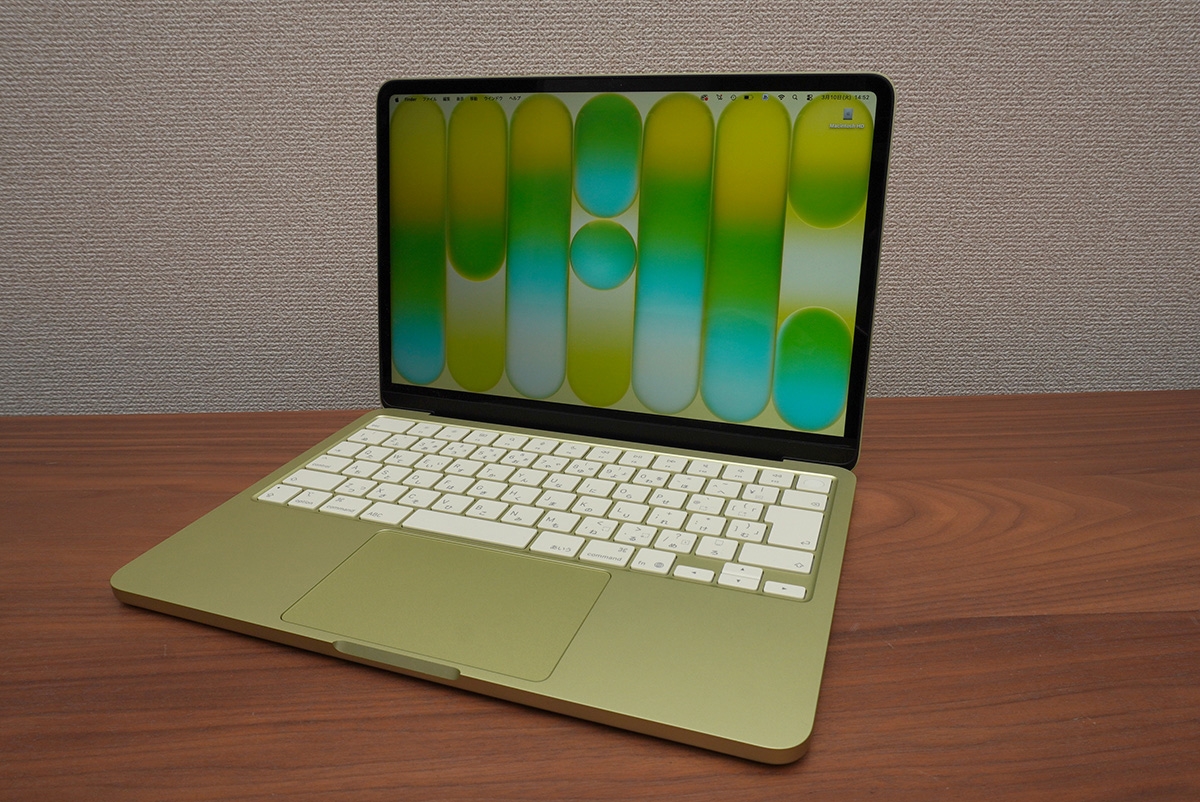 MacBook Neoの「イイところと課題」 iPhone用CPU搭載&10万円切りの入門機に迫る