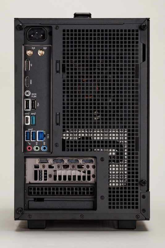 取っ手付きで持ち運べる小型ゲーミングPCのスゴイ奴、RTX 5060 Ti搭載