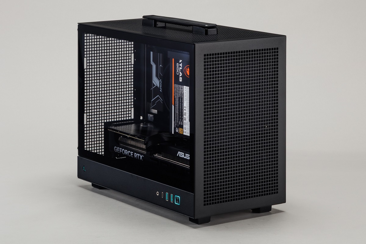 ASCII.jp：取っ手付きで持ち運べる小型ゲーミングPCのスゴイ奴、RTX