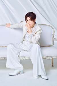 音声ガイドナビゲーターを務める新浜レオンのミニライブ開催！「若冲、琳派、京の美術」展