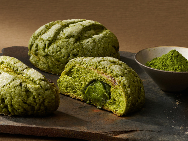 「岡田謹製茶織屋」の「メロンパン抹茶づくし」