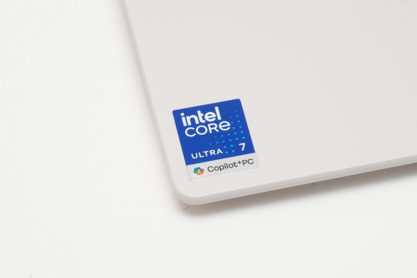 「Yoga Slim 7i Ultra Gen 11 Aura Edition」実機レビュー