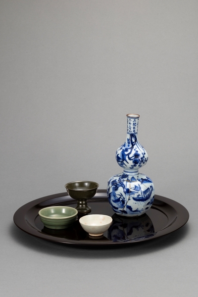 祥瑞山水花鳥文瓢形徳利