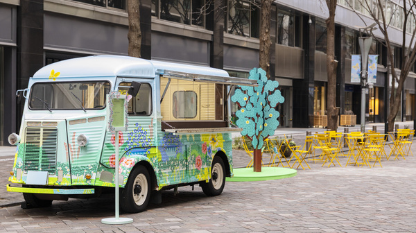 Spring is blooming in Marunouchi