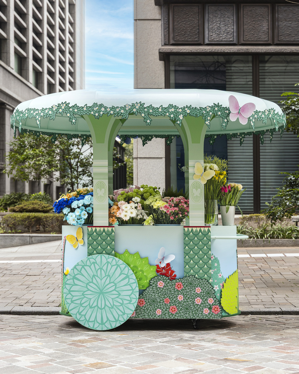 Spring is blooming in Marunouchi