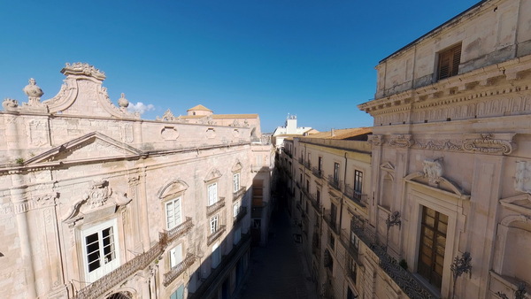 全天周撮影が可能なカメラドローン「DJI Avata 360」発表