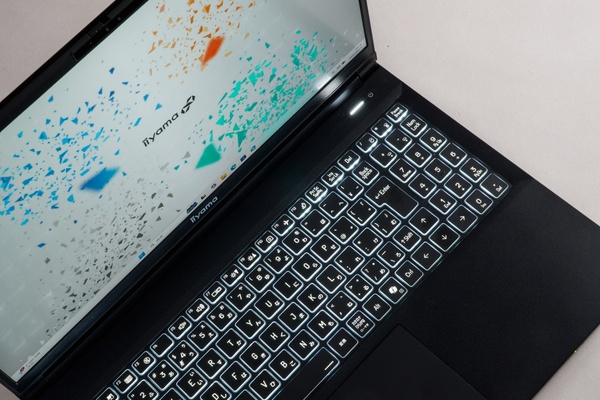 STYLE-15FHA21-R7A-UCSX