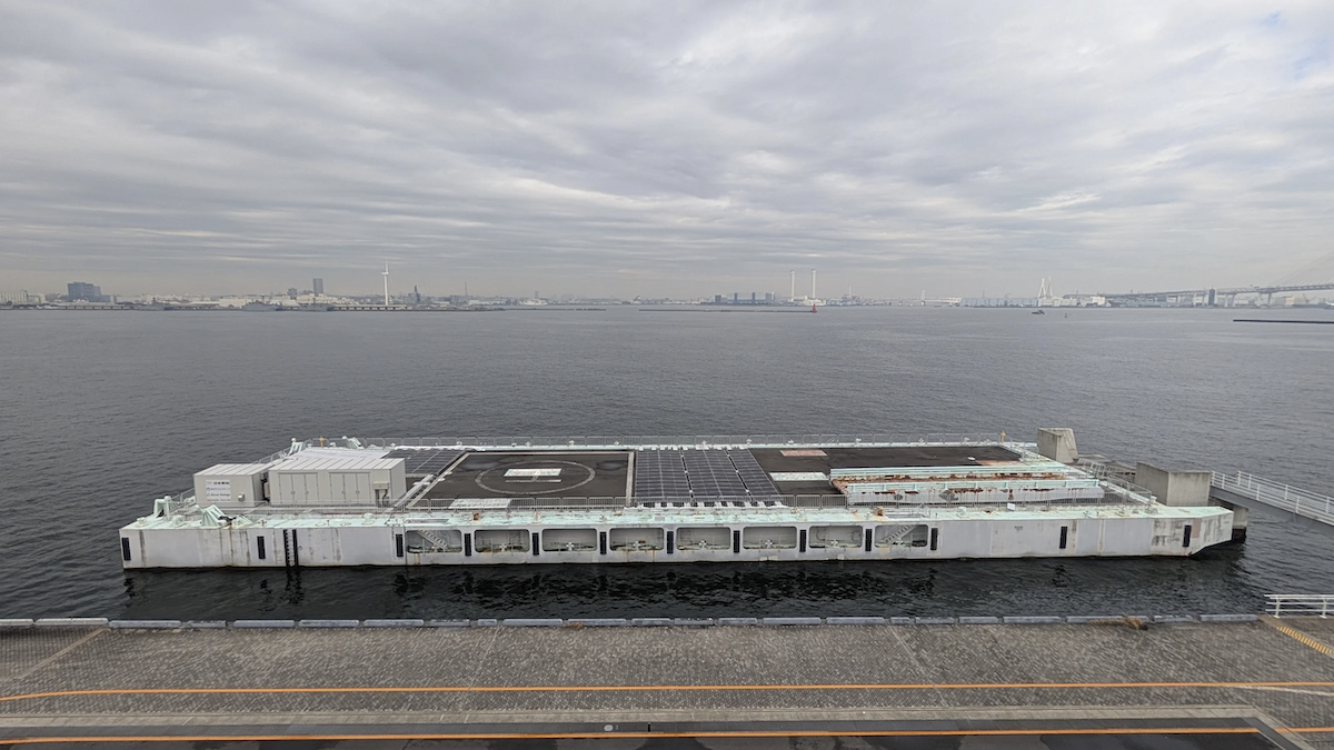 「洋上浮体型データセンター」の全景