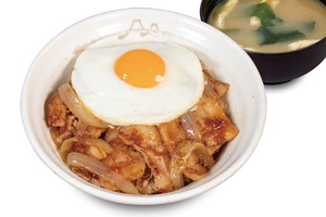 松屋「ガーリックバター豚カルビエッグ丼」登場！ごはんが止まらないやつ