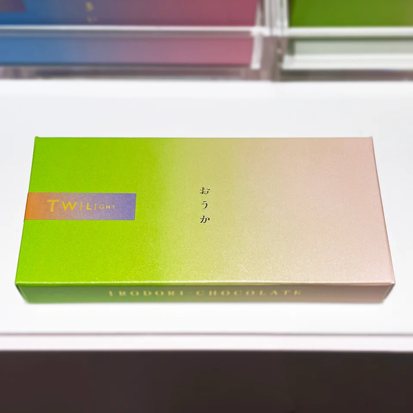 『トワイライト、新版画ー小林清親から川瀬巴水まで』展覧会オリジナルパッケージの「イロドリ チョコレート」