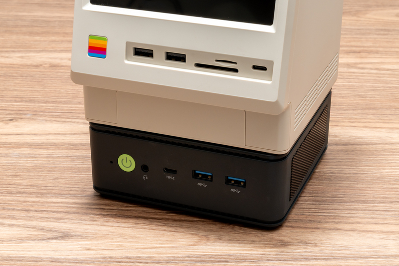 鉄板＆旬パーツ】Mac miniが初代Mac風になるドッキングステーション