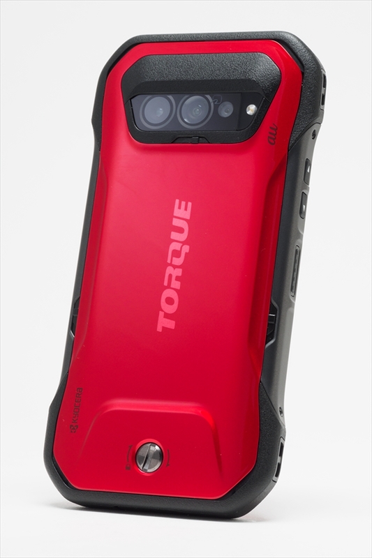ガチな伝説多数の頑丈スマホがさらに超進化。この外観とゴツさ