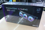 はじめまして、ASRockの簡易水冷！液晶＆VRMファン搭載の「Phantom Gaming 360 LCD」：ドスパラ大阪・なんば店