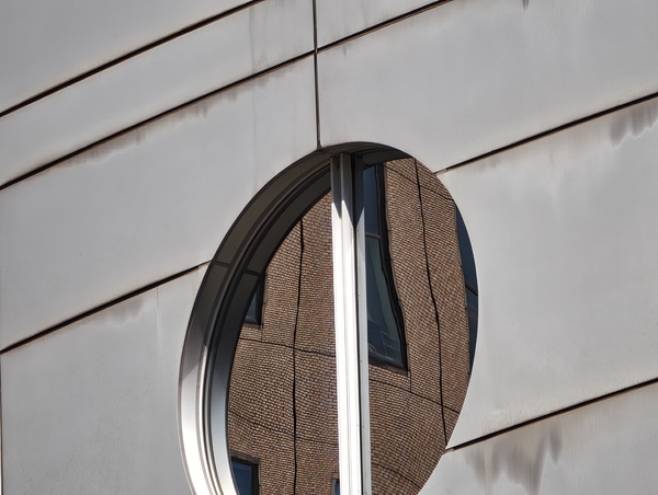 「Leica Leitzphone powered by Xiaomi」実機レビュー