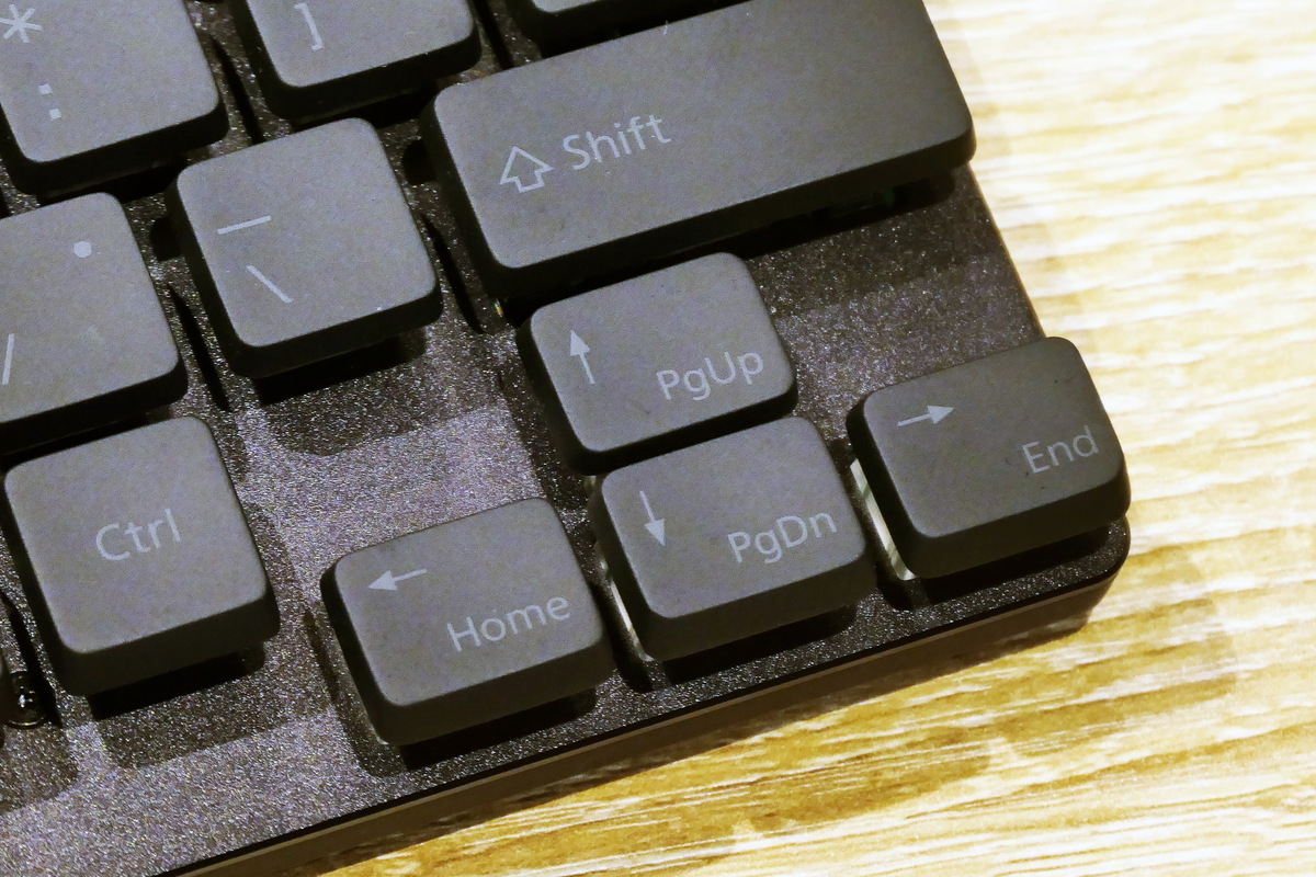 世界最速入力キーボード「FMV Keyboard X」