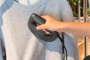 シンプルに気持ちいい　パナソニックの新型スチーマー「たった15秒」起動　朝のバタバタを救う最軽量モデル