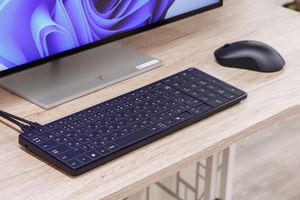 デスクトップPCの性能をキーボード1枚に凝縮した「HP EliteBoard G1a Next Gen AI PC」
