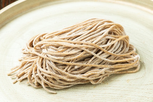 新麦を自家製粉して作る自家製麺