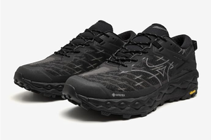 雨の日の正解はこれ。ゴアテックス搭載ミズノの高機能スニーカーが狙い目