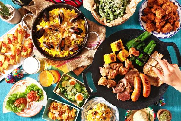 初夏はスパイシー、夏は夜市、秋はオクトーバーフェスト！横浜モアーズの"世界を巡る"ビアガーデン