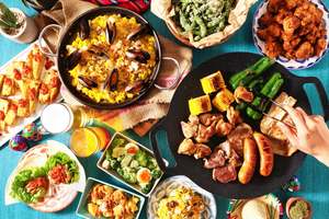 初夏はスパイシー、夏は夜市、秋はオクトーバーフェスト！横浜モアーズの"世界を巡る"ビアガーデン