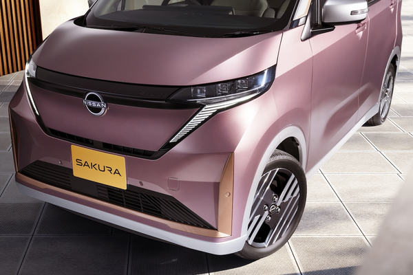 日産「サクラ」ついに顔変わる！ 新デザイン先行公開で“軽EVの正解”が