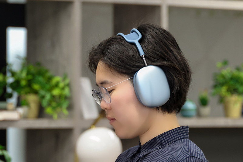 5年半待って良かった！ 新型AirPods MaxはUSB-C対応、H2チップの強力