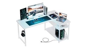 ゲーミングデスクのデビューに最適、タイムセールで1万円切り！ 可動式棚や仕切り板、コンセントなどが付属