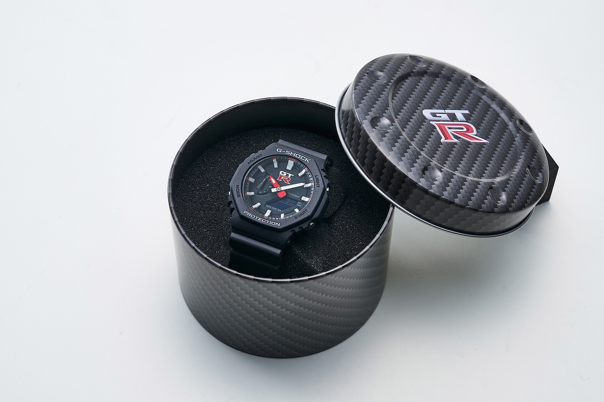 ASCII.jp：GT-R×G-SHOCK第7弾きた！ “鉄仮面”ミニカーも登場！ 日産