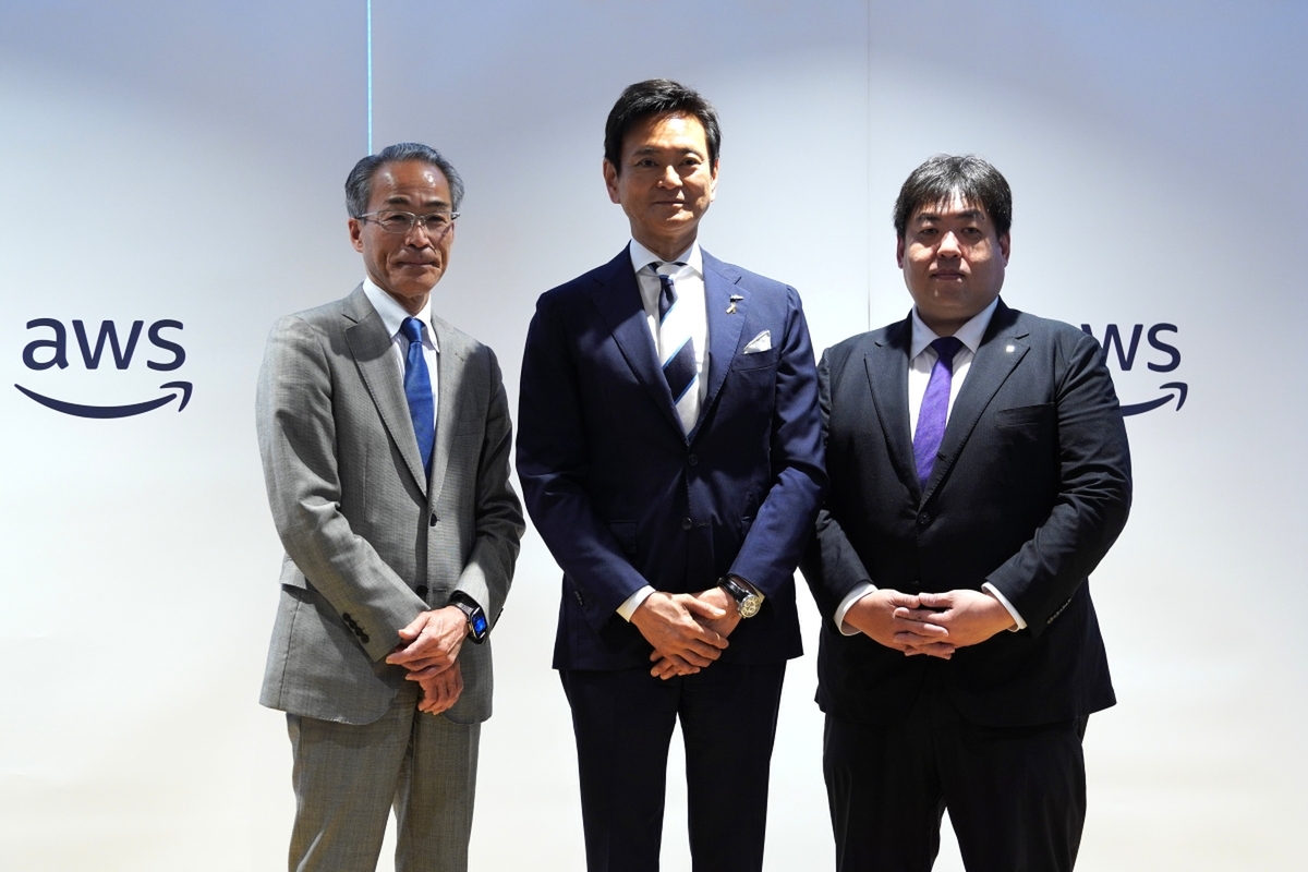 AWSで「モダナイズ」や「AI実装」を進める金融機関　三井住友信託銀行やアフラックの先進事例