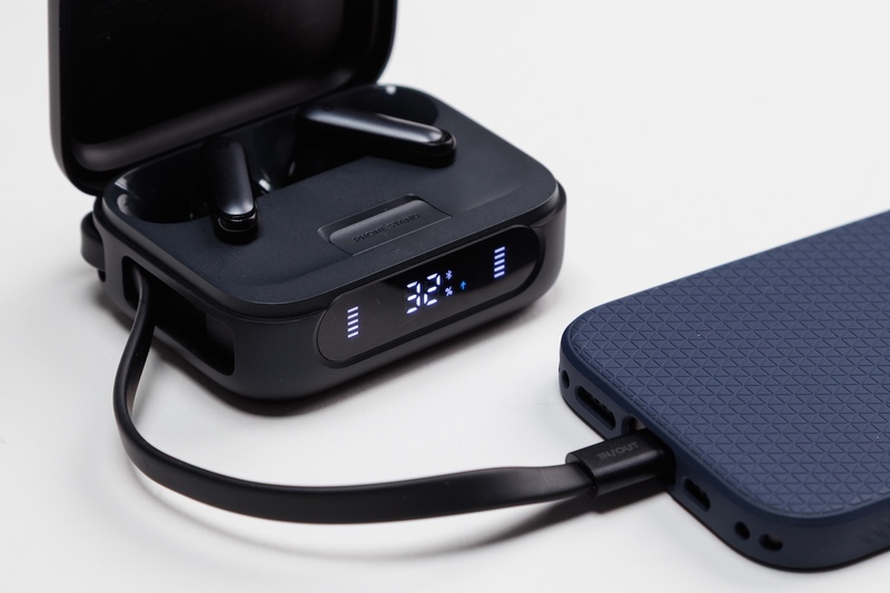 イヤホンなのにモバイルバッテリーとか二刀流かよ！しかもノイキャンも