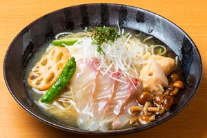 旨味・酸味・清涼感が重なる唯一無二の味わい！茨城の新星「らーめん 志ん海」の真鯛の冷やしそばで夏を先取り フォトさんぽ＠保土ケ谷区