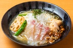 旨味・酸味・清涼感が重なる唯一無二の味わい！茨城の新星「らーめん 志ん海」の真鯛の冷やしそばで夏を先取り