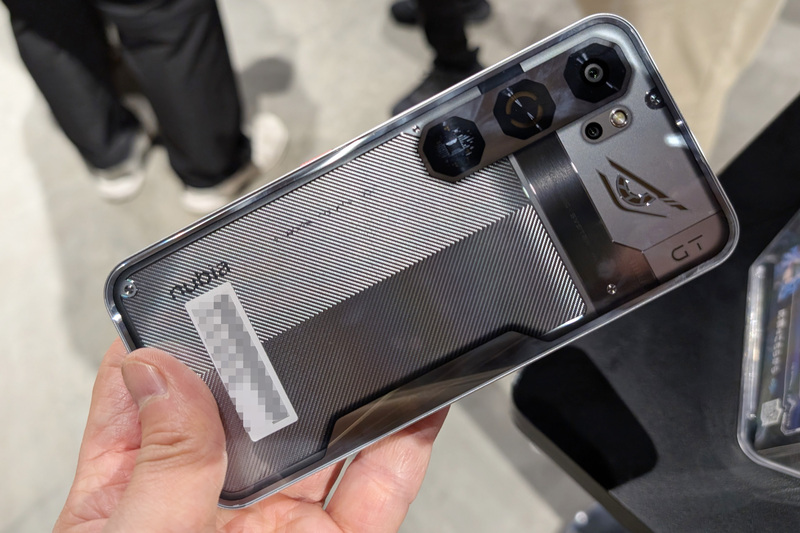 5万2800円の空冷ファン付きゲーミングスマホ!? 「nubia Neo 5 GT」国内