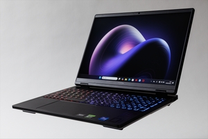 HyperXブランド初のゲーミングノートPCは、OMEN時代からどう進化したのか？　「HyperX OMEN 15」