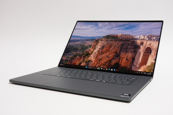 Dellのフラッグシップノート「XPS16」実機レビュー