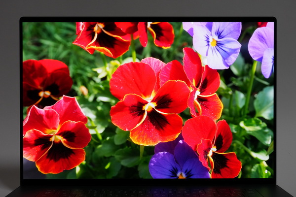 Dellのフラッグシップノート「XPS16」実機レビュー