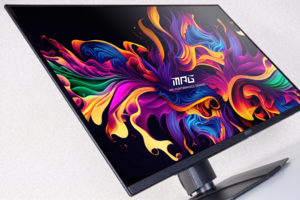 文句なしの漆黒4Kモニター！次世代フィルムで赤かぶりをねじ伏せた31.5型4K/240Hz対応のQD-OLEDを一度見たら、もう今の環境に戻れなくなった