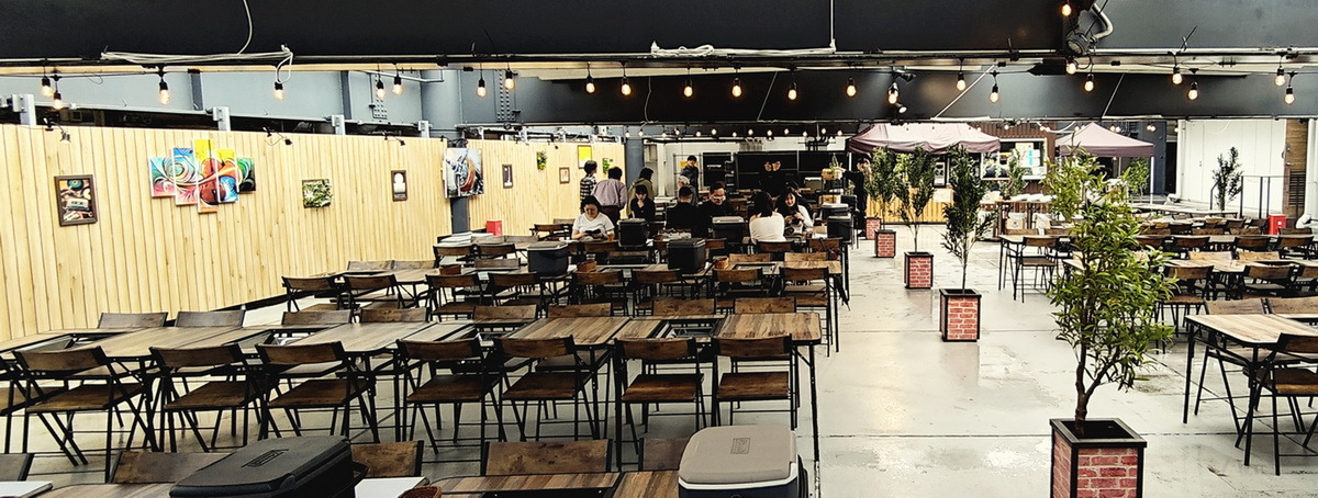 新宿駅前に屋外BBQ「URBAN EARTH BBQ 新宿Flags店」開店