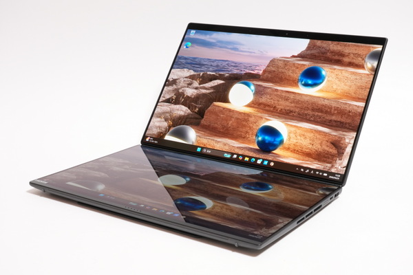 最強2画面ノート「ASUS Zenbook DUO UX8407」実機レビュー