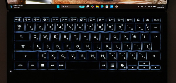 最強2画面ノート「ASUS Zenbook DUO UX8407」実機レビュー