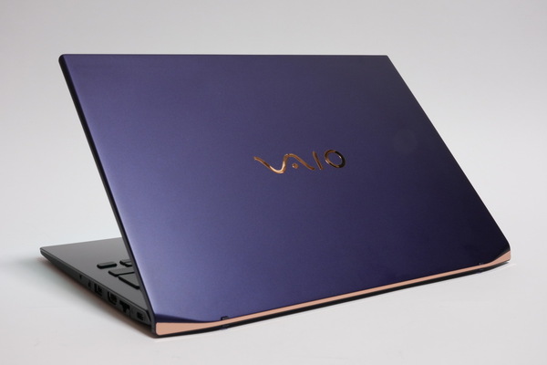 VAIO初のCopilot+PC「VAIO SX14-R」実機レビュー